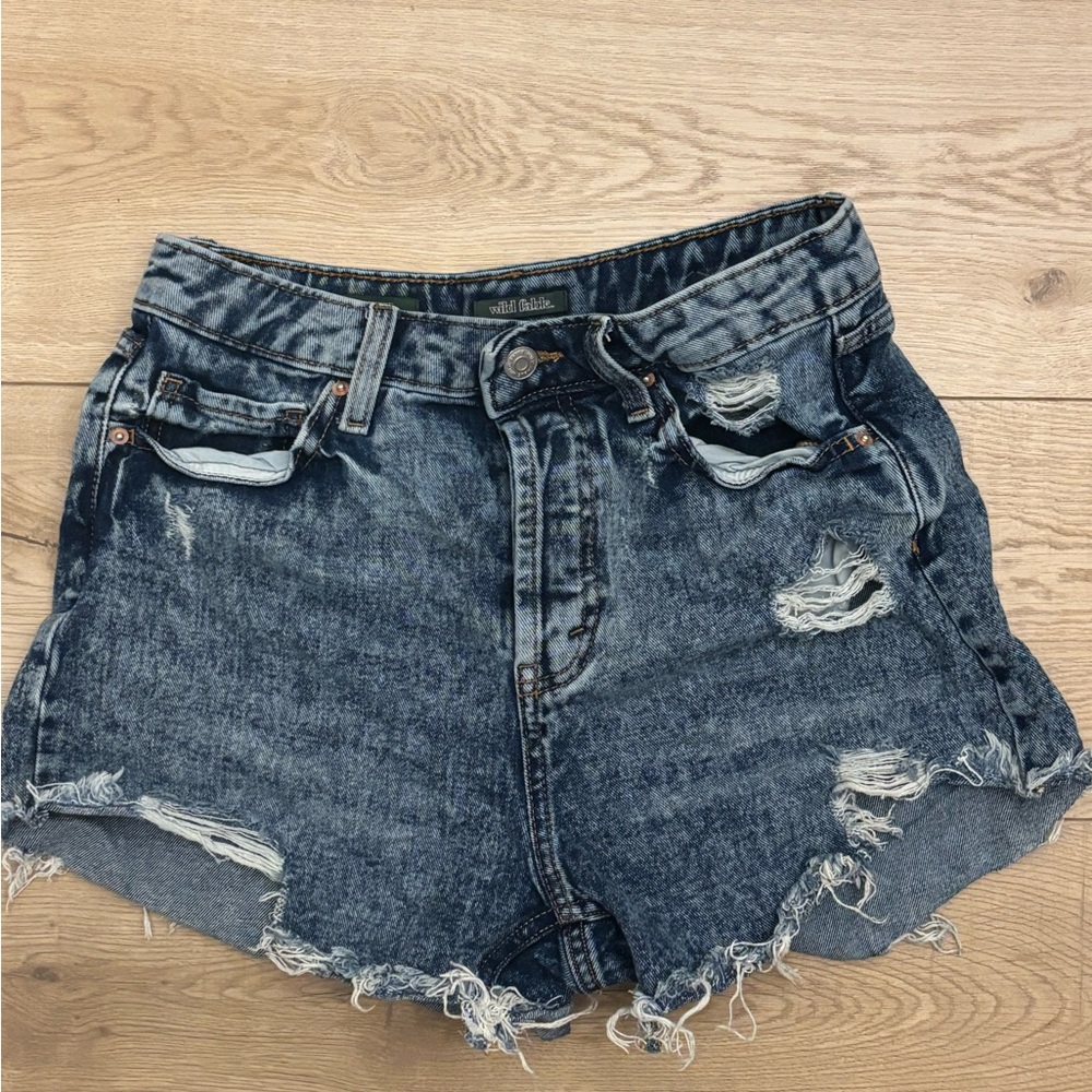 Wild Fable High Rise Distressed Cut Off Denim Shorts Size 6 Juniors Shorts